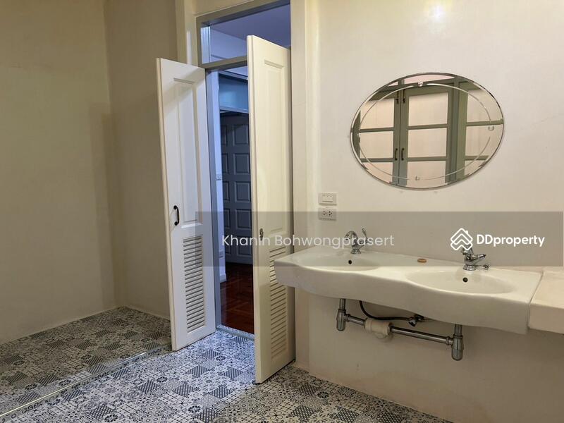 For Rent - Townhouse on SuanPlu Sathorn, Bangkok