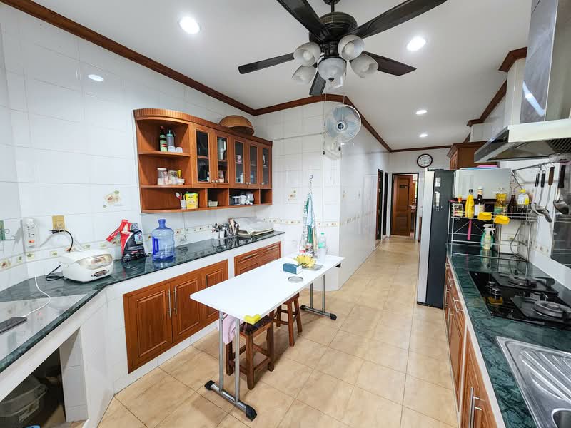 For Sale - บ้านเดี่ยว 2 ชั้น หลังใหญ่ พร้อมสวนกว้าง บนพื้นที่ 156.4 ตร.ว. พื้นที่ใช้สอยกว่า 600 ตร.ม., Samut Prakan