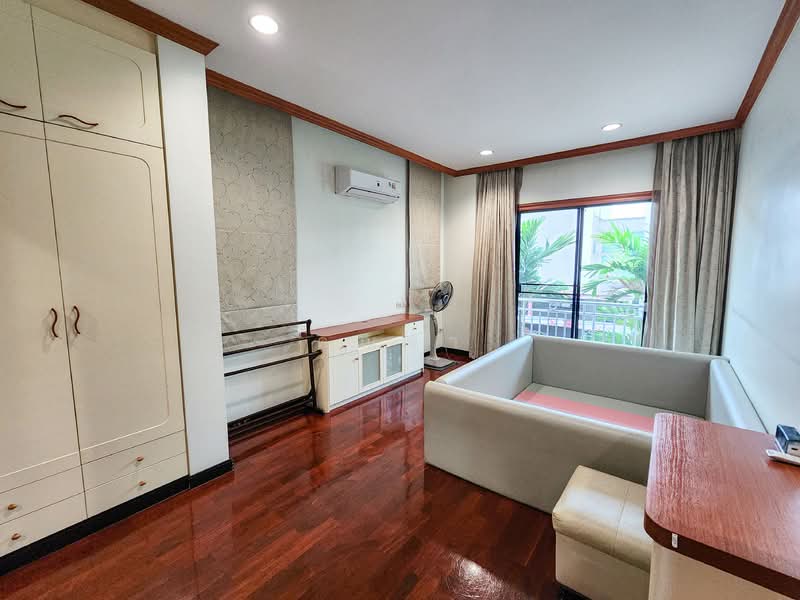 ขาย - บ้านเดี่ยว 2 ชั้น หลังใหญ่ พร้อมสวนกว้าง บนพื้นที่ 156.4 ตร.ว. พื้นที่ใช้สอยกว่า 600 ตร.ม., สมุทรปราการ