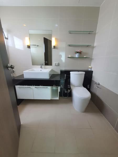 Supalai River Resort, Bangkok, 99 Charoennakhon Road, Samlae, Thon Buri, Bangkok, 2 Bedrooms, 104 sqm, Condo For Sale, by Khun Bastien, 60160294 - DDproperty.com