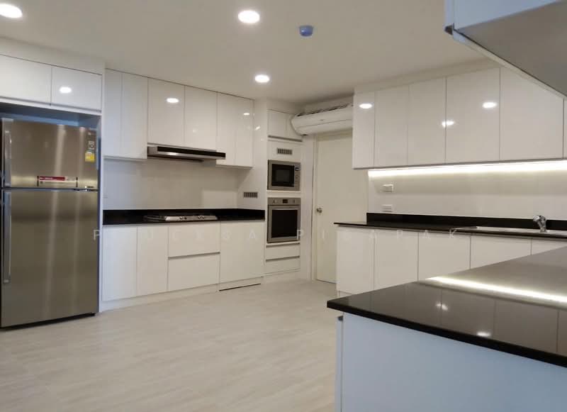 Oriental Towers, Bangkok, 25 Soi Ekkamai 12, Ekkamai Road, Khlong Tan Nua, Watthana, Bangkok, 3 Bedrooms, 315 sqm, Condo For Sale, by Prueksa Pisapak, 60160385 - DDproperty.com