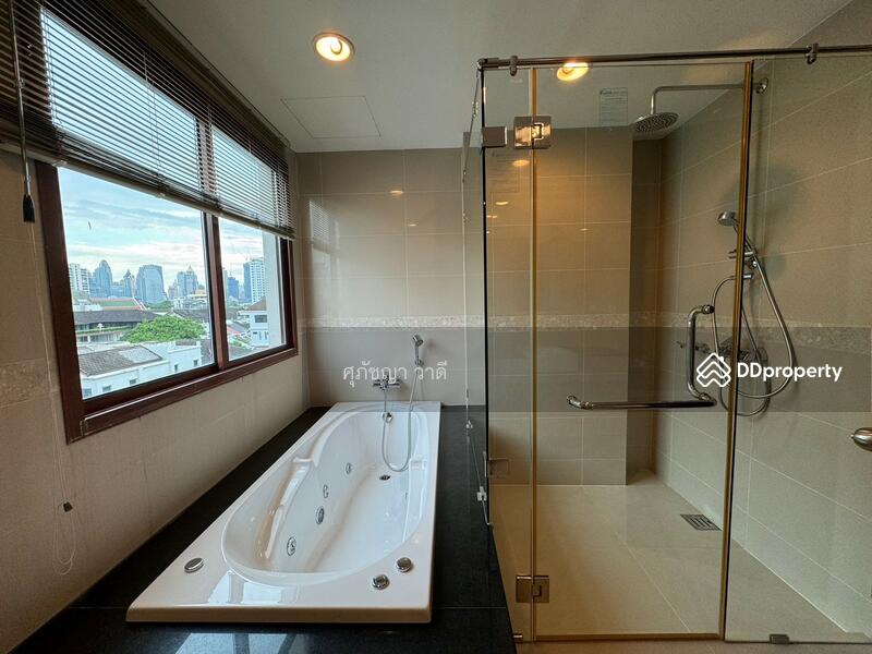 For Rent - The Crest Ruamrudee, Bangkok