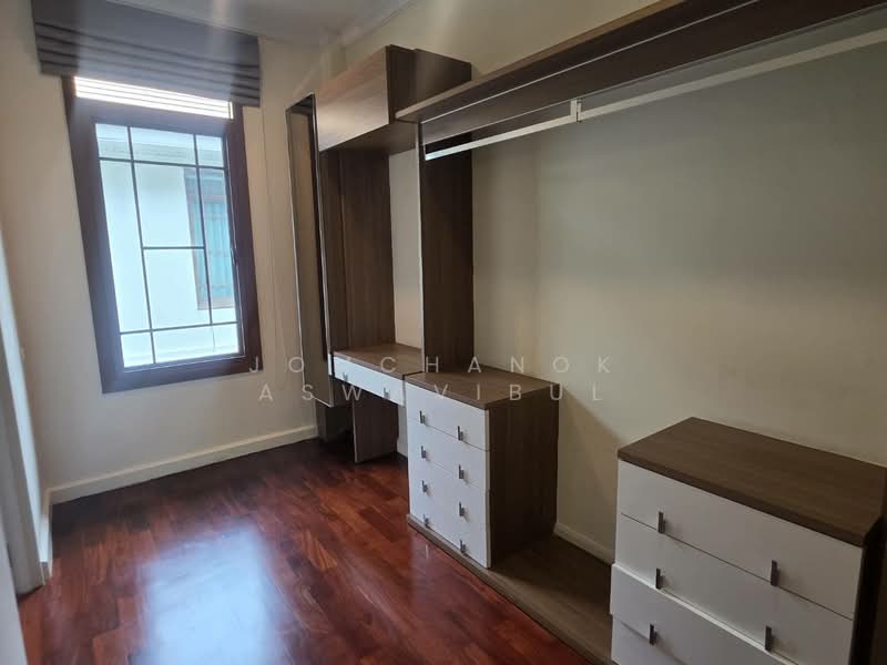 Narasiri Pattanakarn-Srinakarin, Bangkok, 878 Soi Srinakarin 20, Khlong Chan, Bang Kapi, Bangkok, 4 Bedrooms, 350 sqm, Single Detached House For Rent, by Jomchanok Aswavibul, 60161087 - DDproperty.com