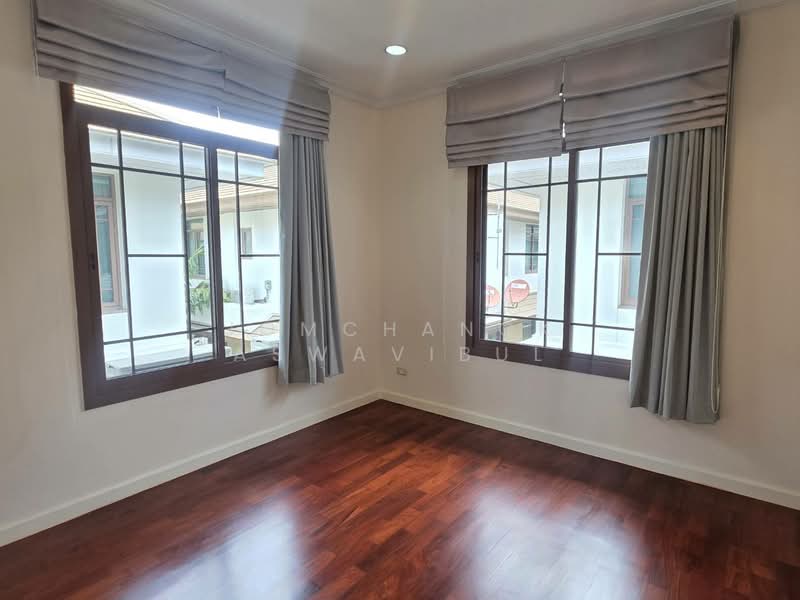 Narasiri Pattanakarn-Srinakarin, Bangkok, 878 Soi Srinakarin 20, Khlong Chan, Bang Kapi, Bangkok, 4 Bedrooms, 350 sqm, Single Detached House For Rent, by Jomchanok Aswavibul, 60161087 - DDproperty.com
