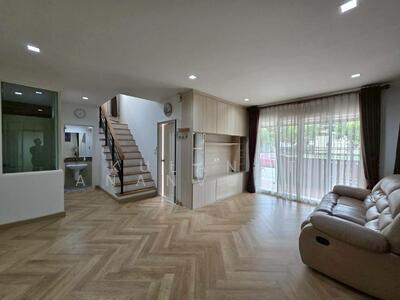 ขาย - Golden Village Onnut-Pattanakan : โกลเด้น วิลเลจ อ่อนนุช-พัฒนาการ, กรุงเทพ