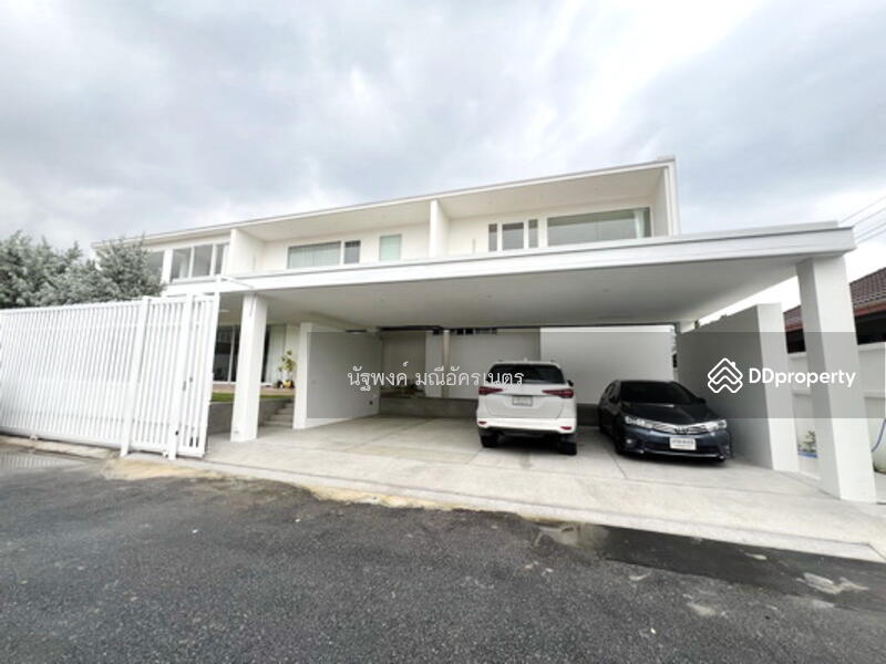 For Rent - Detached House Ekkamai - Ramintra, Bangkok