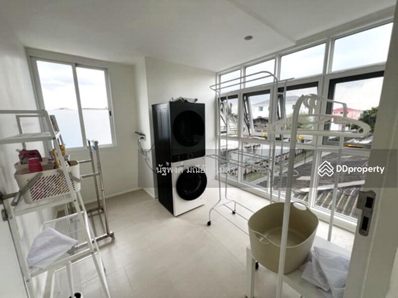 For Rent - Detached House Ekkamai - Ramintra, Bangkok