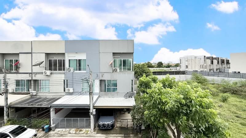 Patio Pattanakarn 38, Bangkok, Soi Phatthanakan 38 Phatthanakan Road, Suan Luang, Bangkok, 3 Bedrooms, 210 sqm, Townhouse For Sale, by Ponwimol Wipanarapai, 60162302 - DDproperty.com
