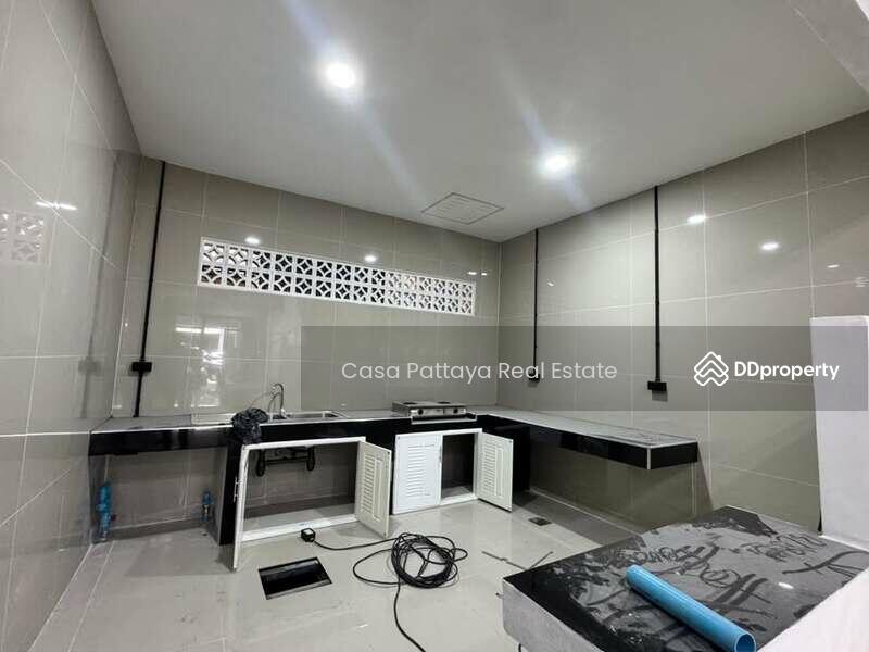 For Sale - 5-storey commercial building, Somprasong Project, Chon Buri