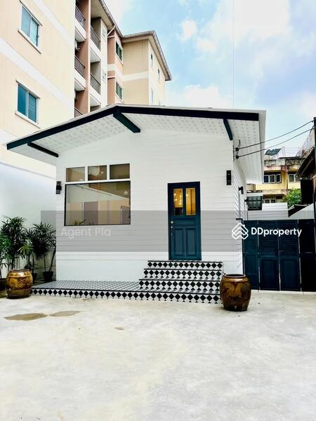 For Rent - Single house for rent near BTS Surasak (SPSAD3330), Bangkok