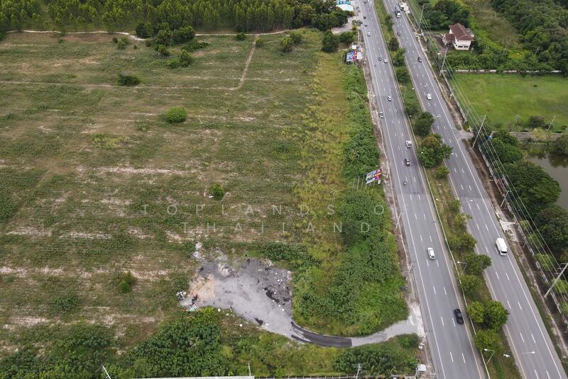 ขาย ที่ดินแหลมฉบัง ใกล้นิคมอุตสาหกรรม แหล่งชุมชน เนื้อที่ 73 ไร่ หน้ากว้าง 325 m. ถนนกว้าง 47 m., Chon Buri (Pattaya), Bang Lamung, Bang Lamung (Pattaya), Chon Buri (Pattaya), , 117,364 sqm, Land For Sale, by TopLands of Thailand, 60163383 - DDproperty.com