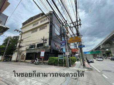 ขาย - อาคารพาณิชย์ ริมถนนแจ้งวัฒนะ, นนทบุรี