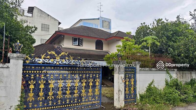 For Rent - 4-Bedroom House, Bangkok