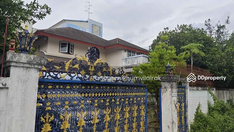 For Rent - 4-Bedroom House, Bangkok