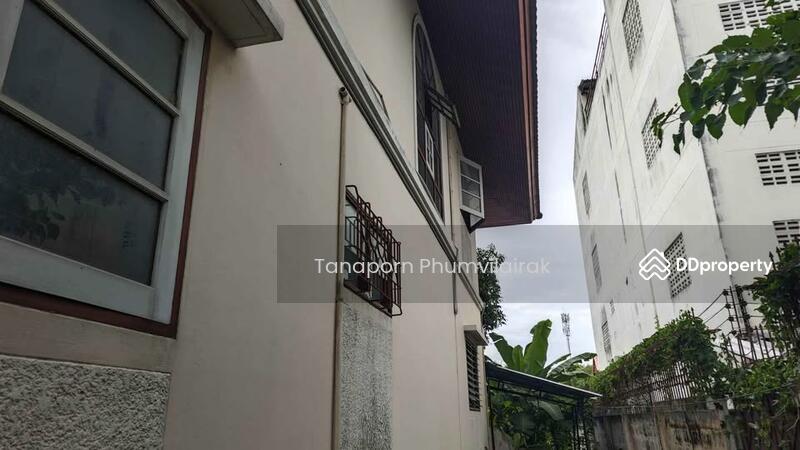For Rent - 4-Bedroom House, Bangkok