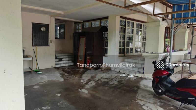 For Rent - 4-Bedroom House, Bangkok