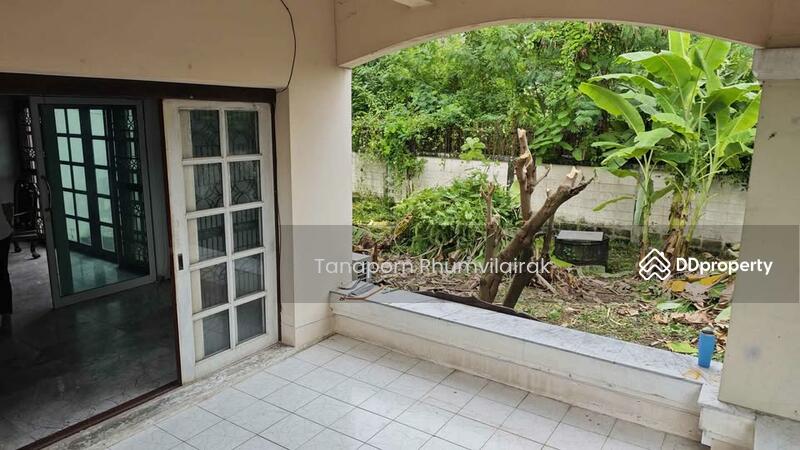 For Rent - 4-Bedroom House, Bangkok
