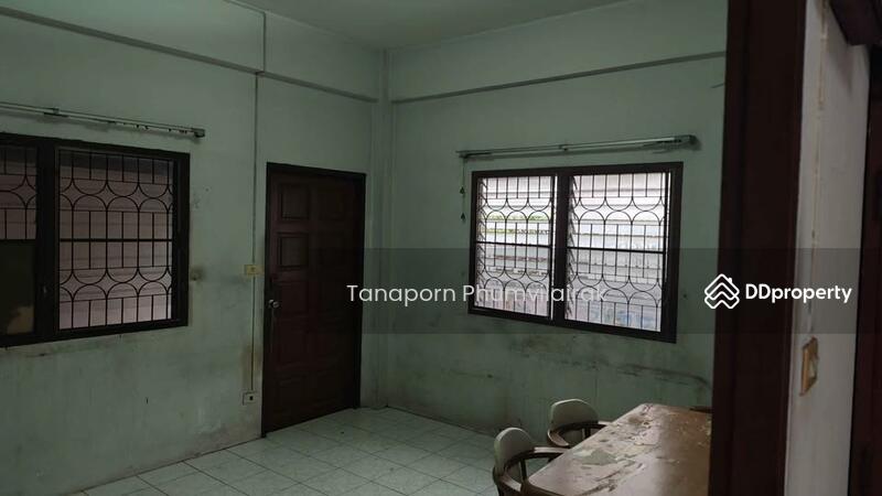 For Rent - 4-Bedroom House, Bangkok