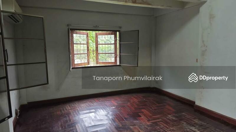 For Rent - 4-Bedroom House, Bangkok