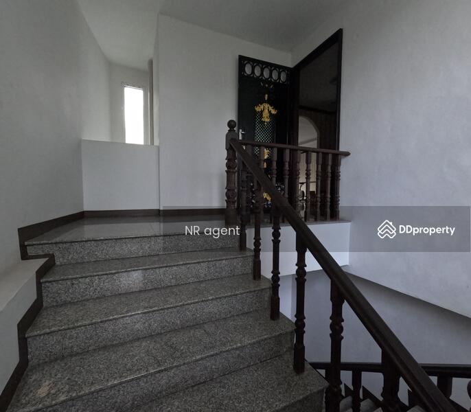 For Rent - 2-story Home office Sukhumvit 65, Bangkok