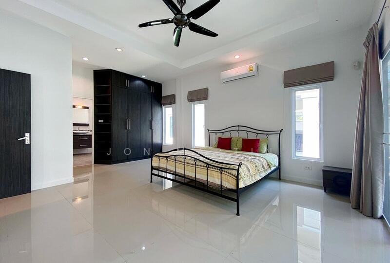 Gold A, Prachuap Khiri Khan, Thap Tai, Hua Hin, Prachuap Khiri Khan, 4 Bedrooms, 150 sqm, Villa For Sale, by Jon Martin, 60164472 - DDproperty.com