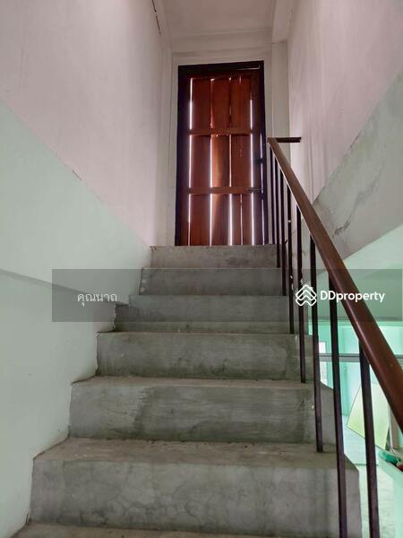 For Sale - ขายด่วนมาก อาคารพาณิชย์ 3.5 ชั้น หน้ากว้าง 4 เมตร ลึก 32 เมตร ใจกลางเมืองนครปฐม ใกล้องค์พระปฐมเจดีย์, Nakhon Pathom