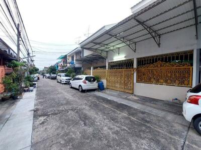 ขาย - หมู่บ้านสินชัย ซอยจรัญสนิทวงศ์35, กรุงเทพ