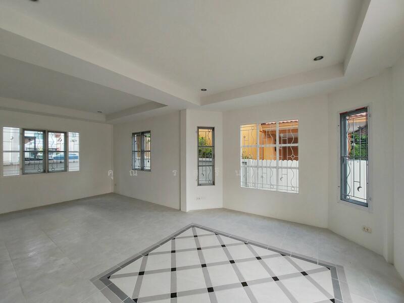 For Sale - Chaiyaphruek Soi Wat Lat Pladuk, Nonthaburi