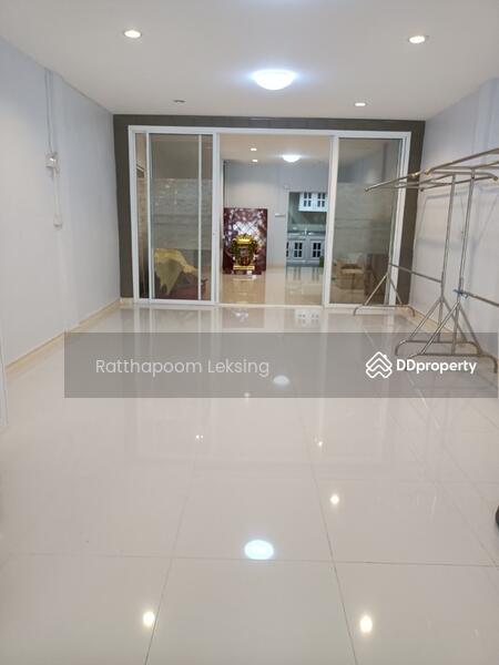 ขาย - ทาวน์เฮาท์ 2-ห้องนอน, กรุงเทพ