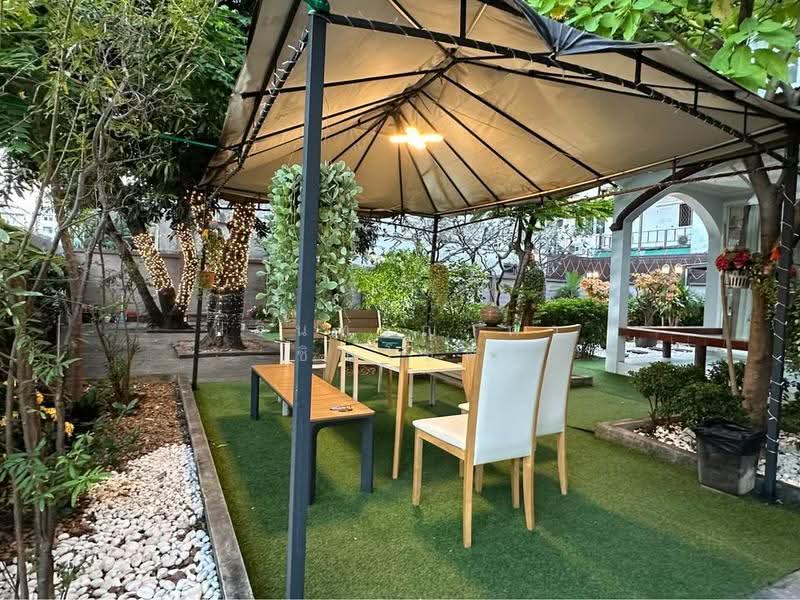 Single house Ratchada-Suthisan, Bangkok, Samsen Nok, Huai Khwang, Bangkok, 5 Bedrooms, 400 sqm, Single Detached House For Rent, by ปรินทร์ญาดา ชิณโชติ, 60164817 - DDproperty.com