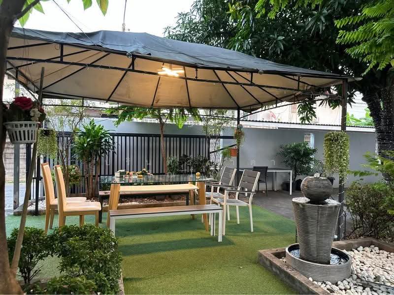 Single house Ratchada-Suthisan, Bangkok, Samsen Nok, Huai Khwang, Bangkok, 5 Bedrooms, 400 sqm, Single Detached House For Rent, by ปรินทร์ญาดา ชิณโชติ, 60164817 - DDproperty.com