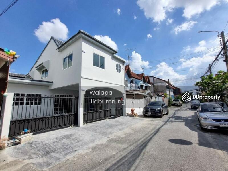 For Sale - 2-Bedroom House, Bangkok