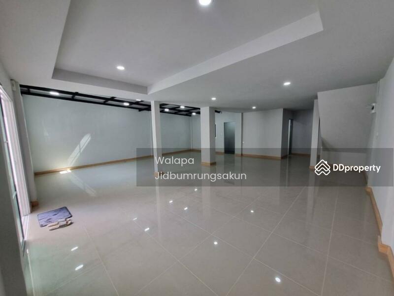 For Sale - 2-Bedroom House, Bangkok
