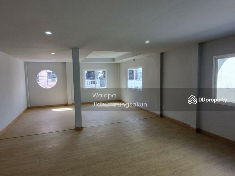 For Sale - 2-Bedroom House, Bangkok