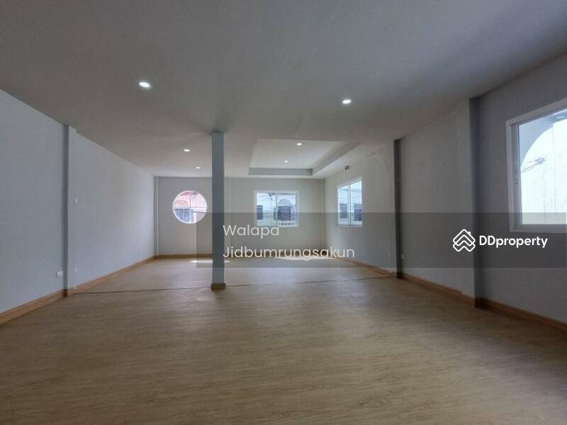 For Sale - 2-Bedroom House, Bangkok