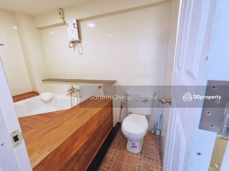 For Sale - Pathumwan Place condominium, Bangkok