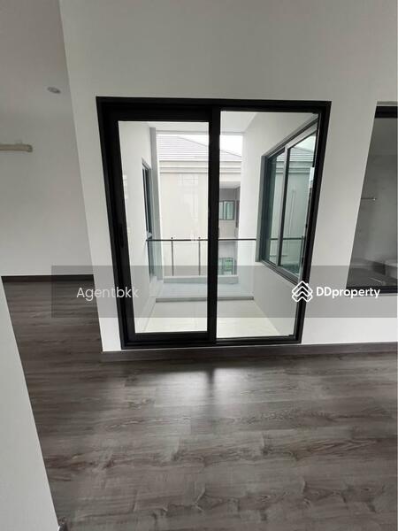 ให้เช่า - Baan Klang Muang Classe Ratchayothin : บ้านกลางเมือง คลาสเซ่ รัชโยธิน, กรุงเทพ