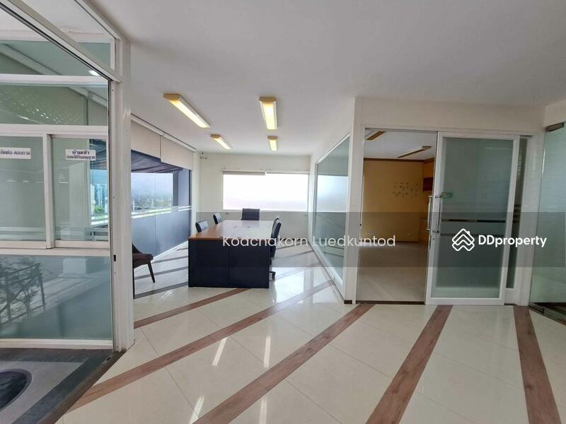 For Sale - 10-Bedroom House, Bangkok