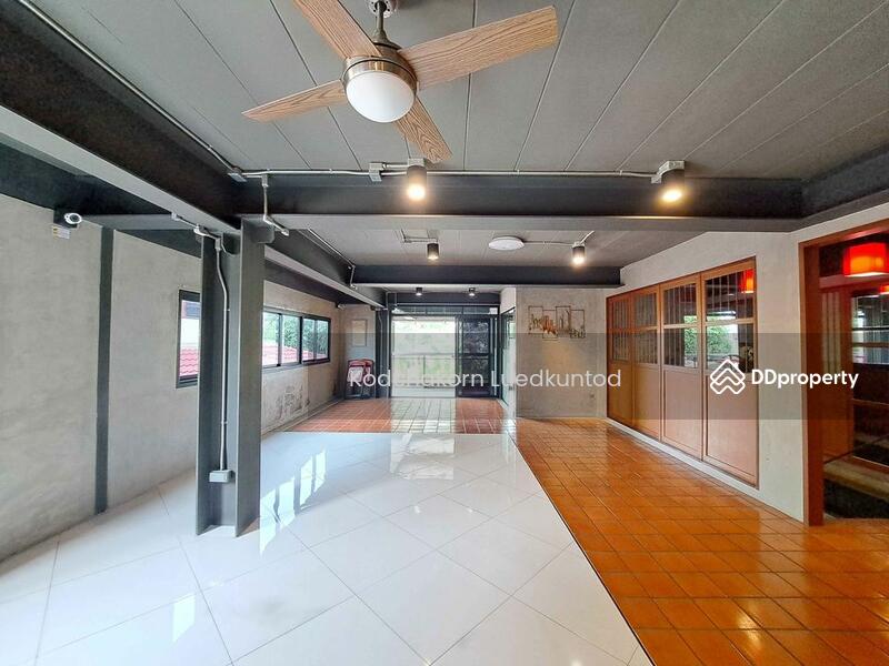 For Sale - 10-Bedroom House, Bangkok