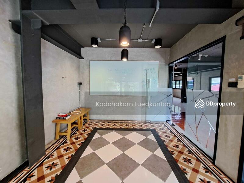 For Sale - 10-Bedroom House, Bangkok