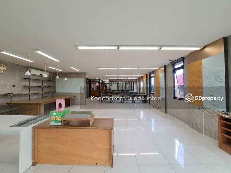For Sale - 10-Bedroom House, Bangkok