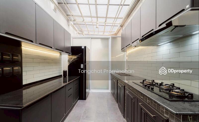 For Rent - Home office for rent, Watthana, Phra Khanong Nuea, Ekkamai, Bangkok