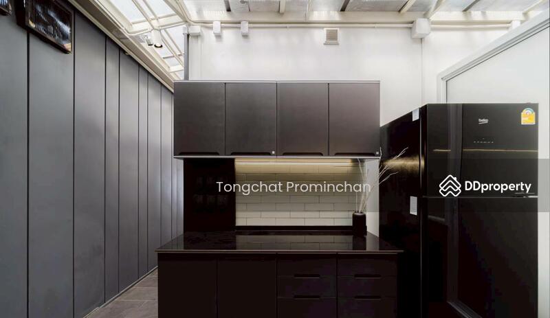 For Rent - Home office for rent, Watthana, Phra Khanong Nuea, Ekkamai, Bangkok