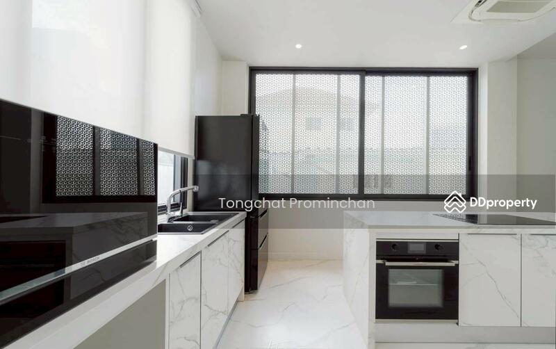 For Rent - Home office for rent, Watthana, Phra Khanong Nuea, Ekkamai, Bangkok