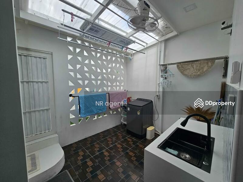 ให้เช่า - Nakarin Garden Village : หมู่บ้านนครินทร์การ์เด้น, กรุงเทพ