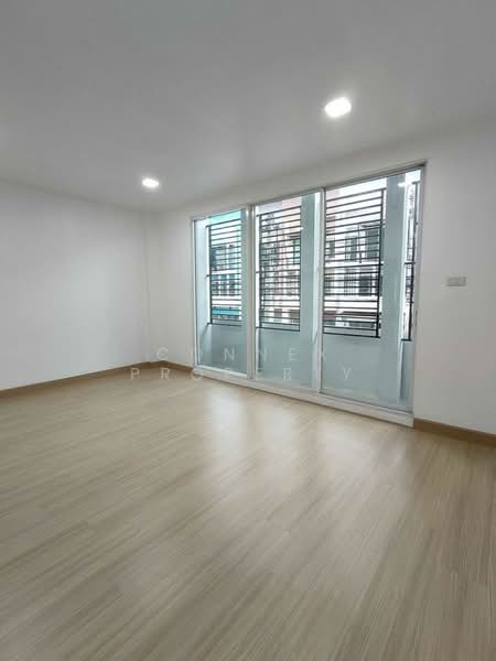 RK PARK 2 Ramintra-Safari : อาร์เค พาร์ค 2 รามอินทรา-ซาฟารี, กรุงเทพ, ถนน เลียบคลองสอง, บางชัน, คลองสามวา, กรุงเทพ, 145 ตร.ม., ทาวน์เฮ้าส์ ขาย, โดย Connex Property, 60165592 - DDproperty.com