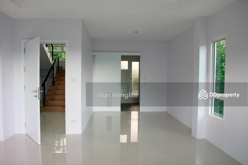 For Rent - 3-Bedroom House, Bangkok