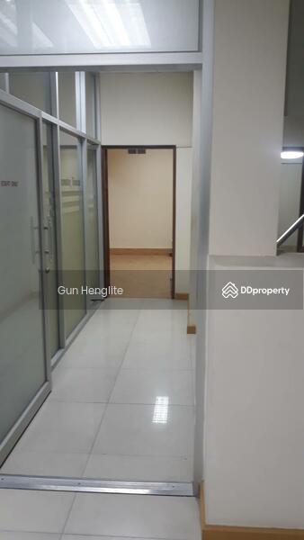 ให้เช่า - ทาวน์เฮาท์ 2-ห้องนอน, กรุงเทพ
