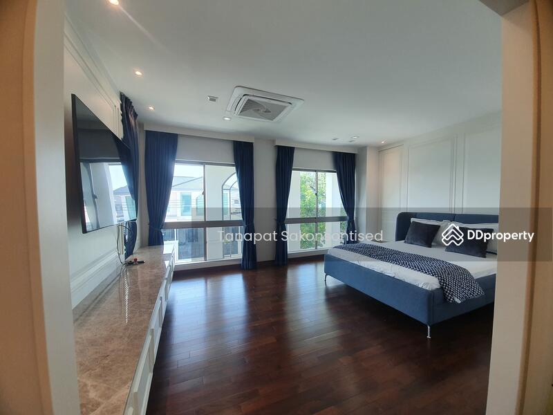 For Rent - 4-Bedroom House, Bangkok