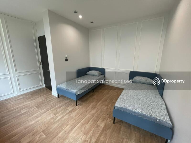 For Rent - 4-Bedroom House, Bangkok